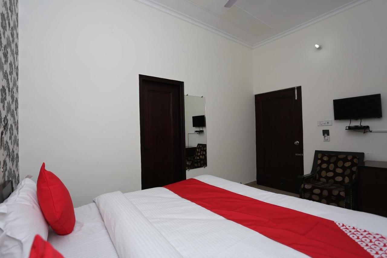 Karnāl Oyo Flagship 15481 Hotel Star מראה חיצוני תמונה